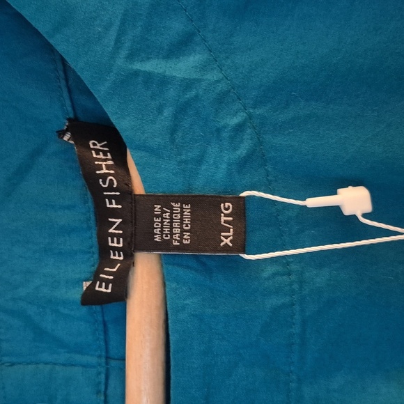 NWT Eileen Fisher Teal Short Sleeve Cuffed Keyhole Button Closure Top Size XL - Picture 4 of 6